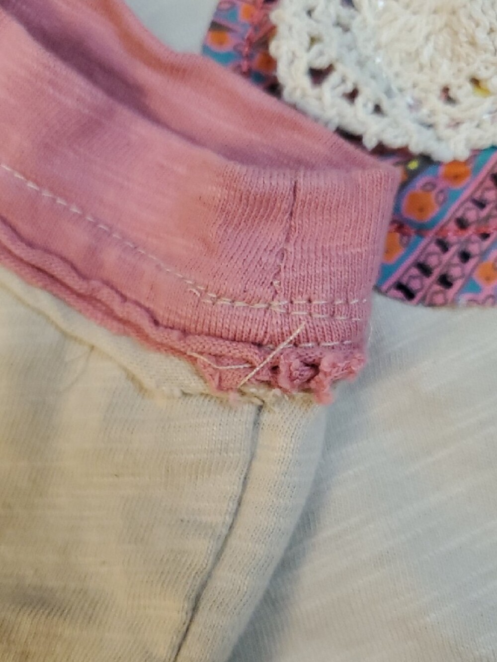 Bohemela White and Pink Sleeveless Top with Floral Patch, M, 100% Cotton. 🌸🌸 - Picture 7 of 8